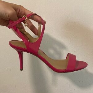 Michael Kors Kaylee mid height heel ultra pink size 8.5